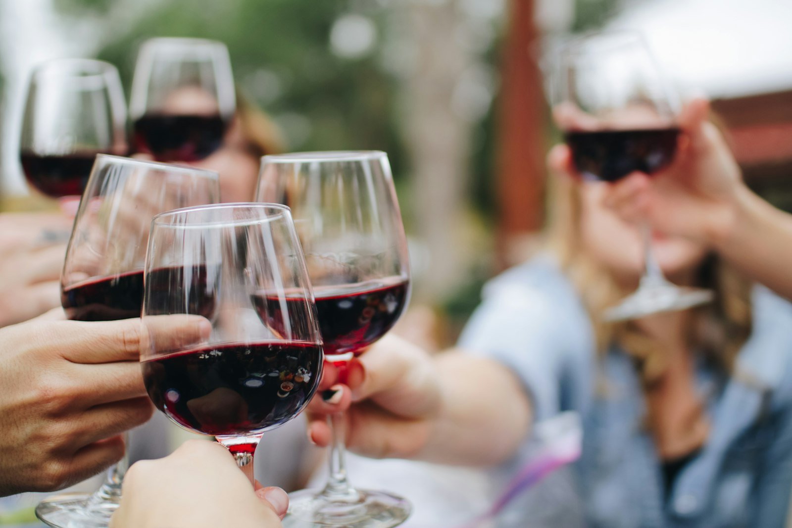 Italienischer Genuss bei einem Glas Wein